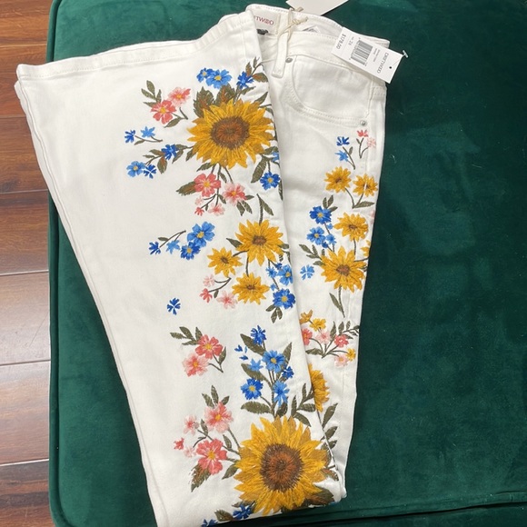 DRIFTWOOD Jeans Driftwood White Farrah Flare Sunflower Jeans Poshmark
